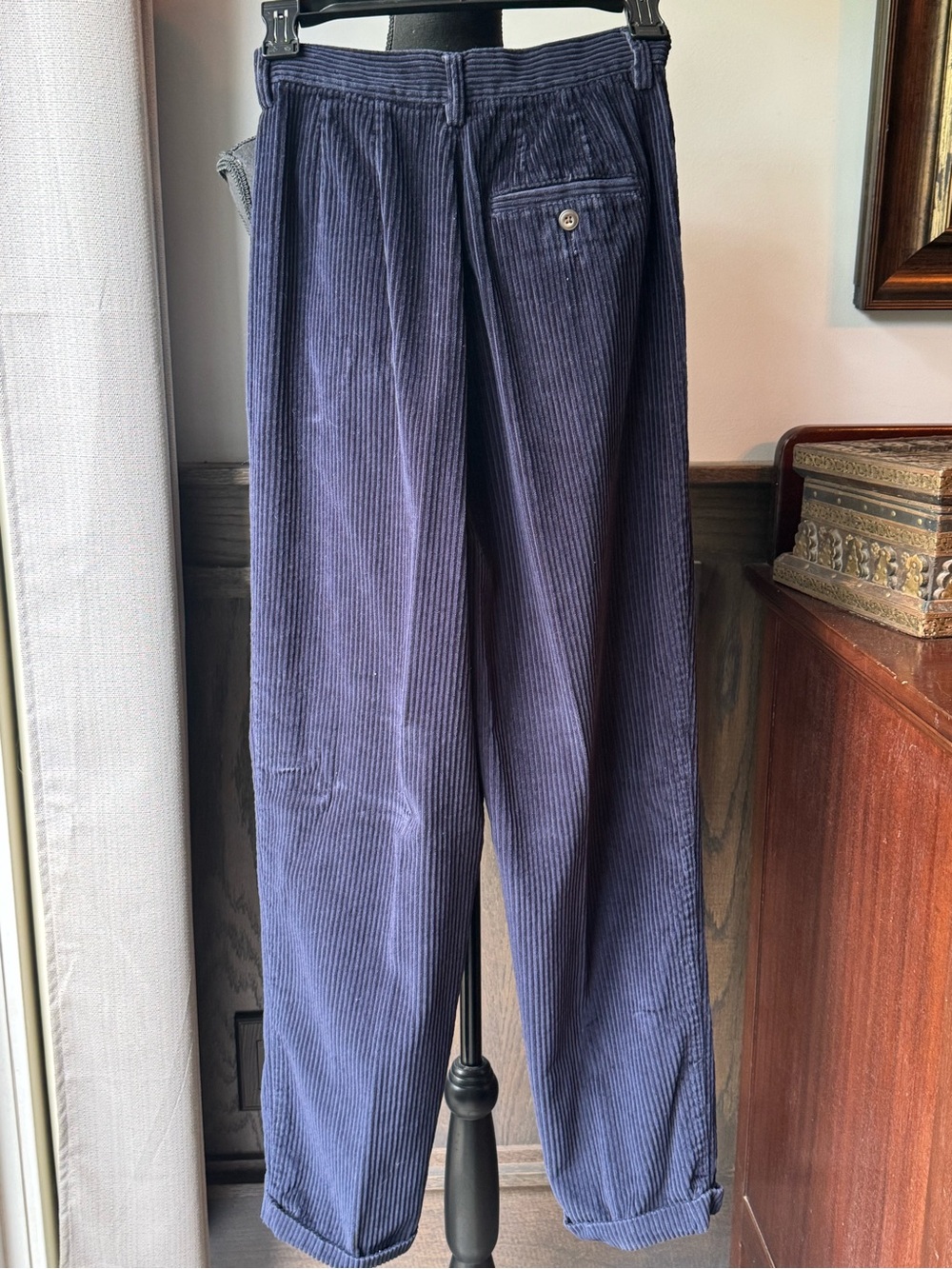 Eddie Bauer Navy Corduroy Pleated Trousers Sz 2 EUC - Picture 3 of 6